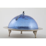 Set de 2 Cloches Présentoir à gâteaux haut de gamme en verre soufflé craquelé sur plateau en cuivre martelé fait à la main PM et GM – Image 4
