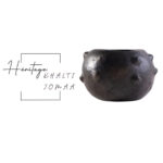 Collection Héritage Khalti Jomaa – Cache pot design vintage avec des boules en relief  couleur noir en Poterie de sejnane – Image 2