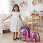 Ensemble scolaire MM haut de gamme 3 pièces design SIMBA 2 : 1 Cartable spacieux avec bretelles rembourrées et dos ergonomique 1 Panier isotherme idéal pour les goûters ou déjeuners 1 Trousse assortie pour stylos et accessoires – Image 2