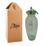 Carafe jarra GM en verre soufflé craquelé  avec couvercle amovible en cuivre martelé design arabesque fait à la main – Image 4
