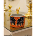 Cache pot rond haut de gamme en tissu coton wax de qualité supérieur et structure en bois  C 84 – Image 2