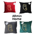 Coussin carrée noir haut de gamme en velours de qualité supérieure motif Women Face  brodé doré de style vintage – Image 3