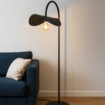 Lampadaire haute gamme Pétale Lamp noir de style vintage de la Collection Grand Classique N° 11 – Image 3