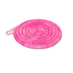 Dessous de plat D 23 rustique rond en couleur rose tissé à la main en fibre naturelle de palmier