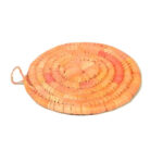 Dessous de plat D 23 rustique rond en couleur orangé tissé à la main en fibre naturelle de palmier