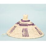 Couvre-plat alimentaire design cloche fait main tressée en fibre naturelle de palmier Bicolor  motif arabesque GM – Image 3