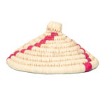 Couvre-plat alimentaire design cloche fait main tressée en fibre naturelle de palmier Bicolor  motif arabesque MM