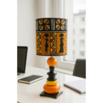 Lampe à poser abat-jour de haute gamme en wax pied galets en céramique de style vintage de la Collection Zen N° 77 – Image 2