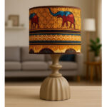Lampe à poser abat-jour de haute gamme en wax pied en céramique de style vintage de la Collection Retro Art N°56 – Image 2