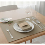 Ensemble de 6 Serviette de Table haut de gamme en Taupe confectionnée en 100% lin قمرايا raffinées fait à la main M26 – Image 2