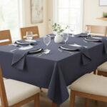 Ensemble 1 Nappe et 6 Serviette de Table haut de gamme en Bleu confectionnée en 100% lin قمرايا raffinées fait à la main M13 – Image 2