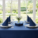 Ensemble 1 Nappe et 6 Serviette de Table haut de gamme en Bleu roi confectionnée en 100% lin قمرايا raffinées fait à la main M15 – Image 2
