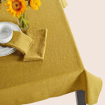 Ensemble 1 Nappe et 6 Serviette de Table haut de gamme en Jaune canari confectionnée en 100% lin قمرايا raffinées fait à la main M22 – Image 3