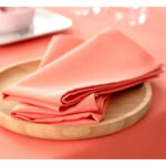 Ensemble 1 Nappe et 6 Serviette de Table haut de gamme en Corail confectionnée en 100% lin قمرايا raffinées fait à la main M34 – Image 3